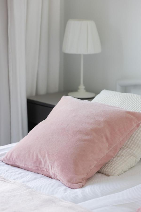Sarmacka Apartment With Balcony Warsaw Wilanow By Noclegi Renters ภายนอก รูปภาพ